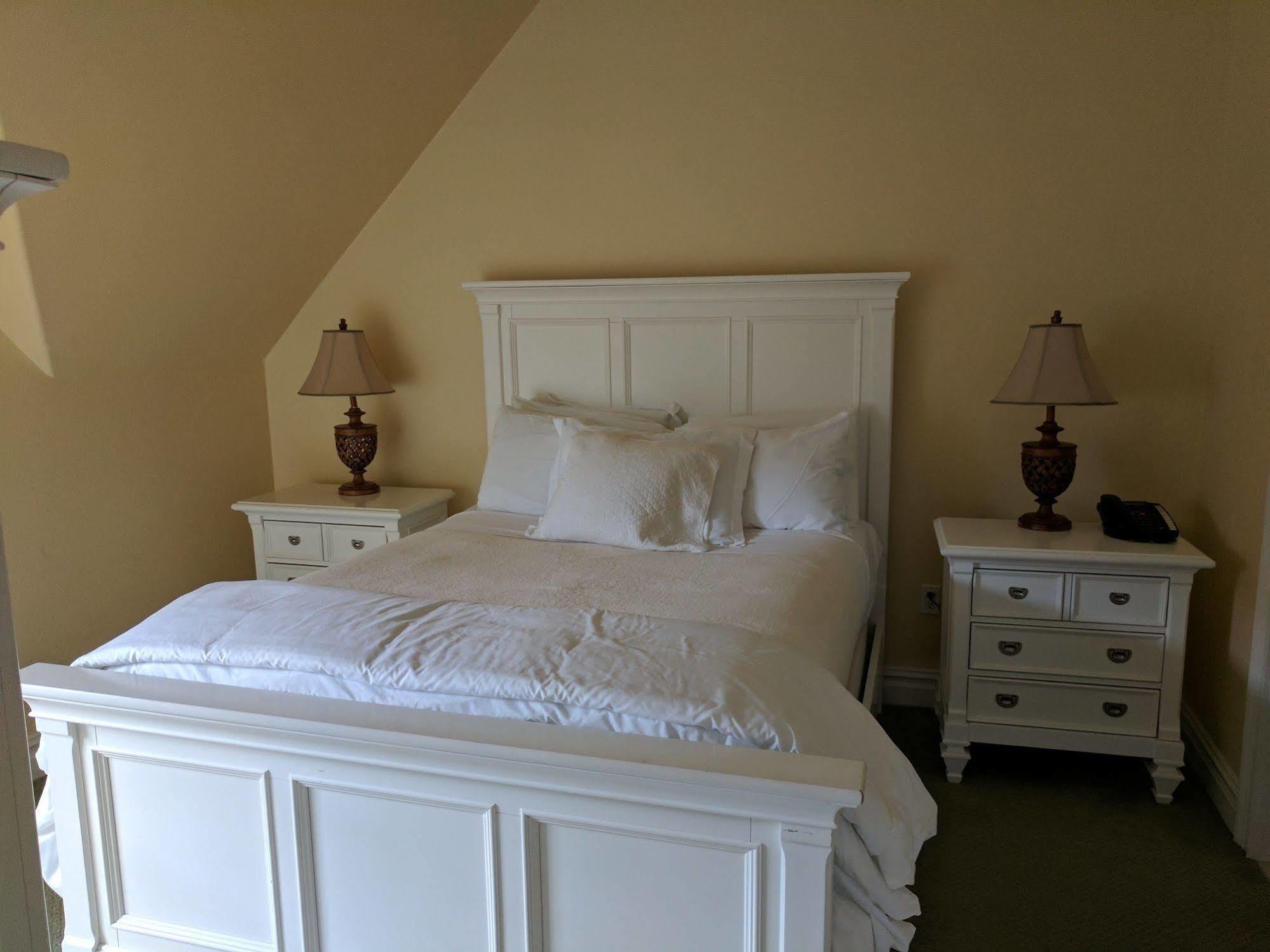 Pelham Court Hotel Newport Bagian luar foto